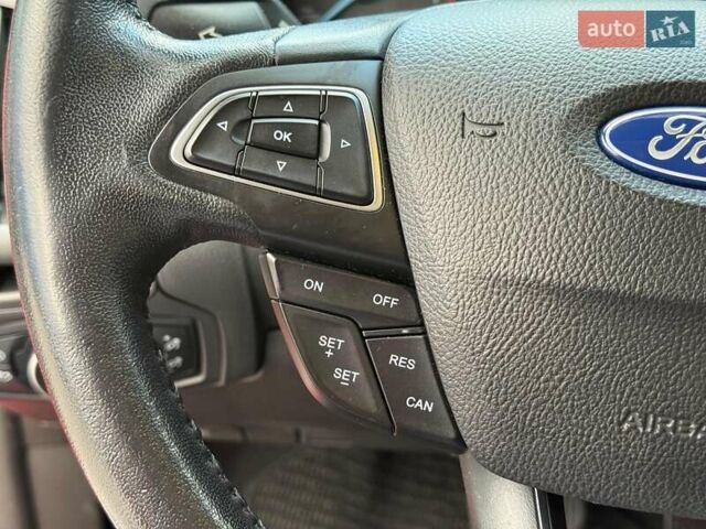 Красный Форд Фокус, объемом двигателя 2 л и пробегом 118 тыс. км за 10940 $, фото 25 на Automoto.ua