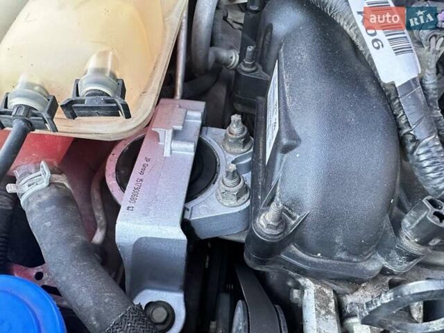 Красный Форд Фокус, объемом двигателя 2 л и пробегом 214 тыс. км за 8800 $, фото 10 на Automoto.ua