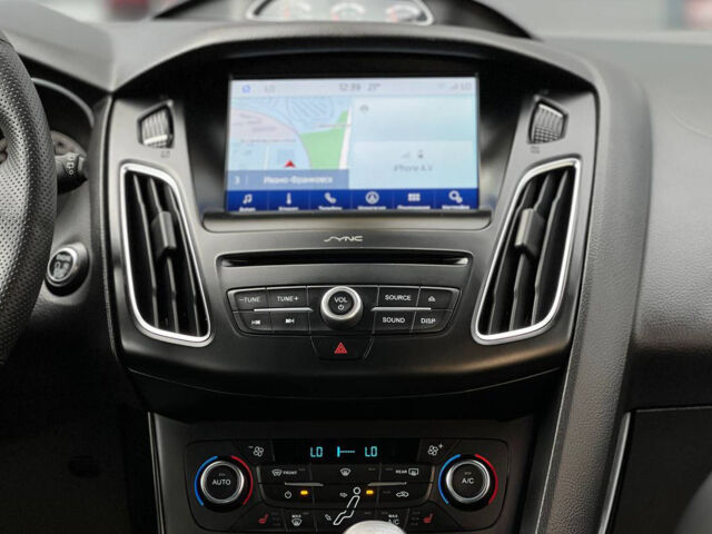 Красный Форд Фокус, объемом двигателя 2 л и пробегом 154 тыс. км за 13800 $, фото 11 на Automoto.ua