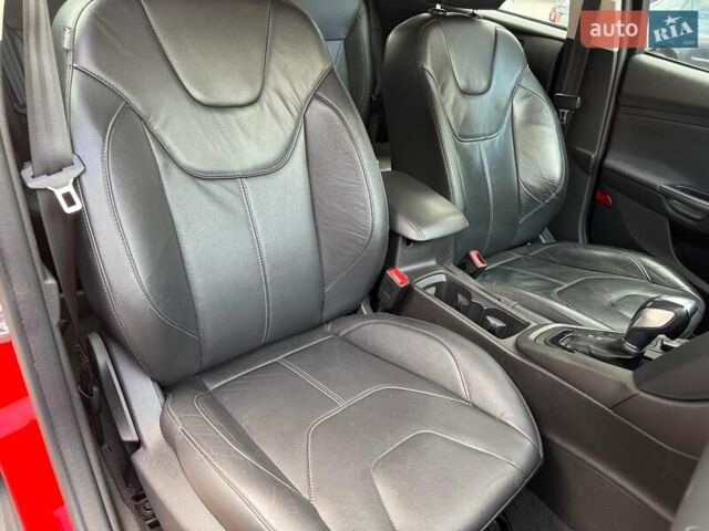 Красный Форд Фокус, объемом двигателя 2 л и пробегом 118 тыс. км за 10940 $, фото 16 на Automoto.ua