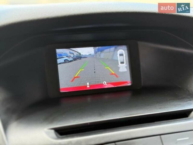 Красный Форд Фокус, объемом двигателя 2 л и пробегом 118 тыс. км за 10940 $, фото 29 на Automoto.ua