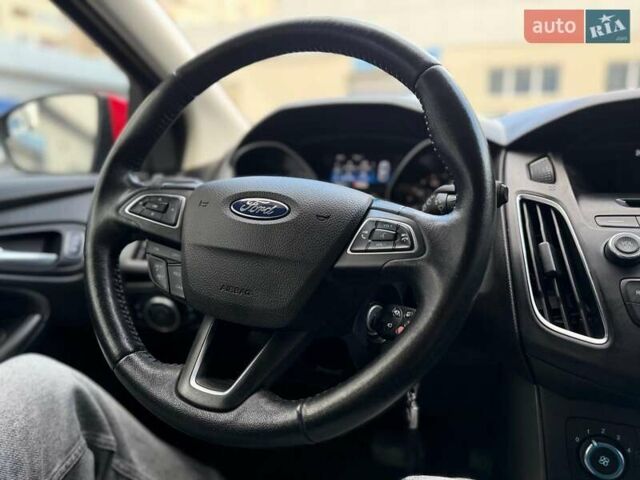 Красный Форд Фокус, объемом двигателя 2 л и пробегом 118 тыс. км за 10940 $, фото 30 на Automoto.ua