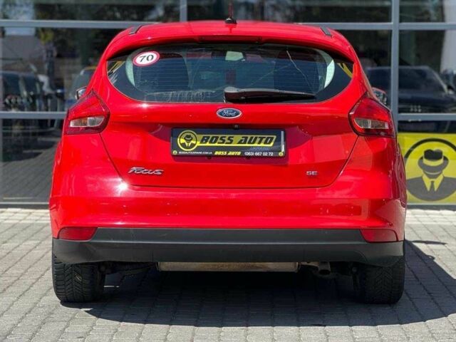 Красный Форд Фокус, объемом двигателя 2 л и пробегом 206 тыс. км за 7990 $, фото 4 на Automoto.ua