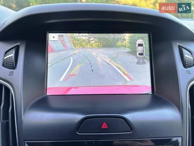 Красный Форд Фокус, объемом двигателя 2 л и пробегом 214 тыс. км за 8800 $, фото 2 на Automoto.ua