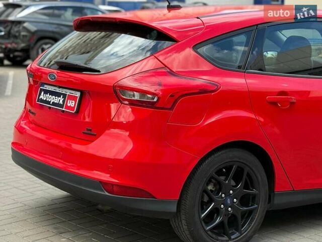 Красный Форд Фокус, объемом двигателя 2 л и пробегом 118 тыс. км за 10940 $, фото 7 на Automoto.ua