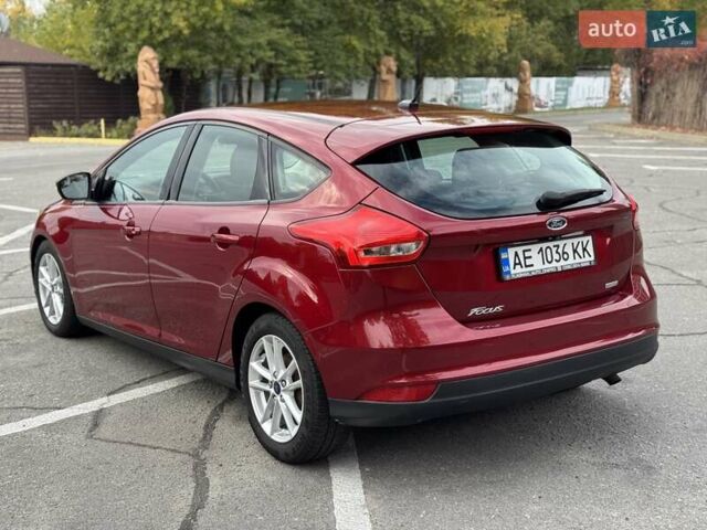 Красный Форд Фокус, объемом двигателя 2 л и пробегом 128 тыс. км за 8950 $, фото 5 на Automoto.ua