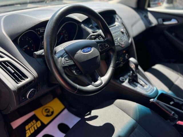 Красный Форд Фокус, объемом двигателя 2 л и пробегом 206 тыс. км за 7990 $, фото 8 на Automoto.ua