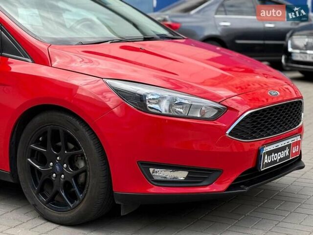 Красный Форд Фокус, объемом двигателя 2 л и пробегом 118 тыс. км за 10940 $, фото 3 на Automoto.ua