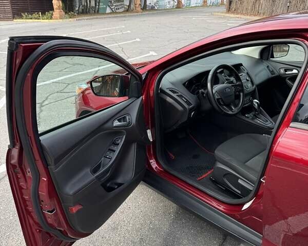 Красный Форд Фокус, объемом двигателя 2 л и пробегом 128 тыс. км за 8950 $, фото 15 на Automoto.ua