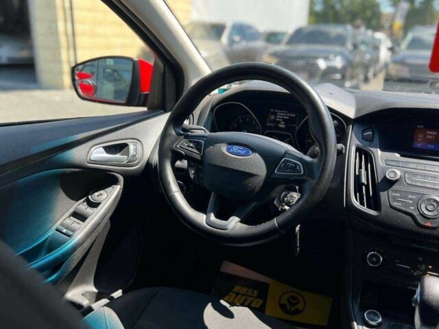 Красный Форд Фокус, объемом двигателя 2 л и пробегом 206 тыс. км за 7990 $, фото 12 на Automoto.ua