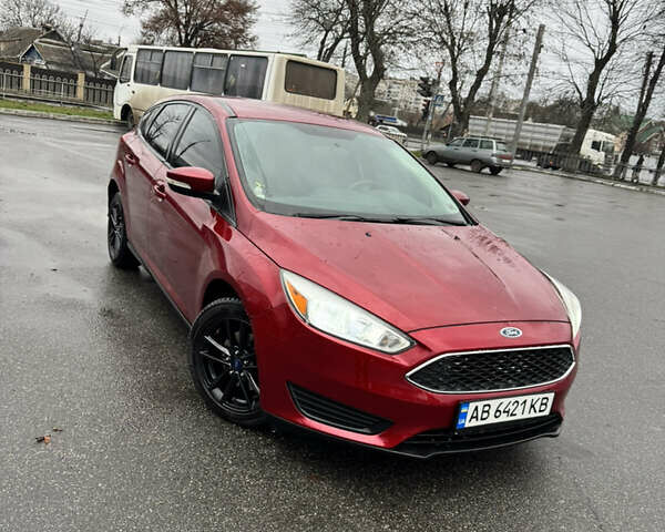 Красный Форд Фокус, объемом двигателя 2 л и пробегом 160 тыс. км за 8200 $, фото 2 на Automoto.ua
