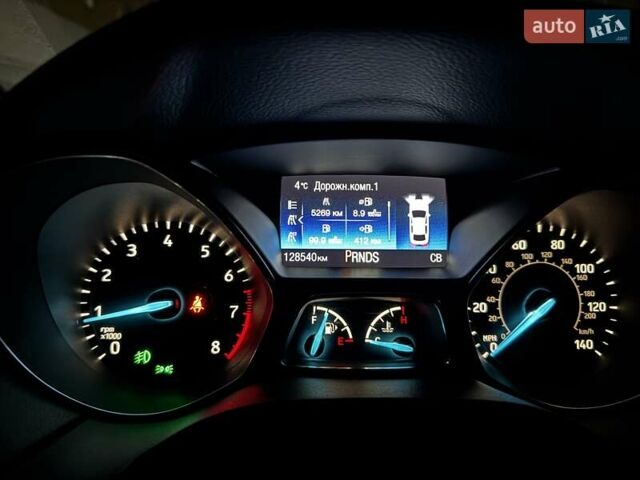 Червоний Форд Фокус, об'ємом двигуна 2 л та пробігом 128 тис. км за 9200 $, фото 10 на Automoto.ua