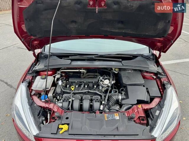 Красный Форд Фокус, объемом двигателя 2 л и пробегом 128 тыс. км за 8950 $, фото 35 на Automoto.ua