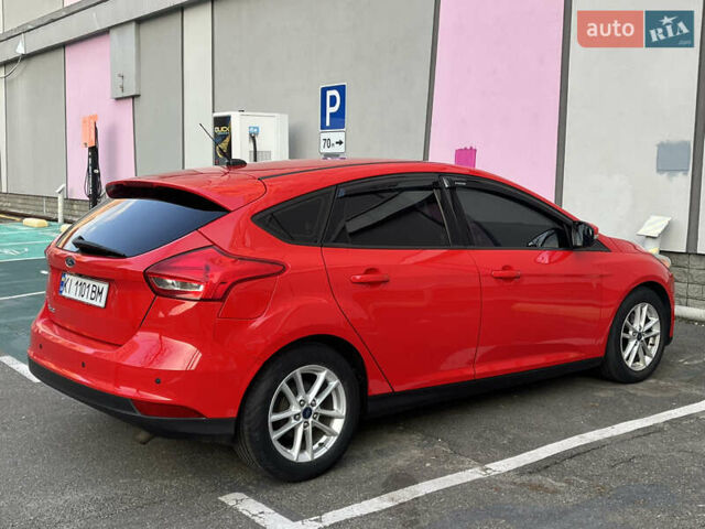 Красный Форд Фокус, объемом двигателя 2 л и пробегом 71 тыс. км за 9990 $, фото 5 на Automoto.ua