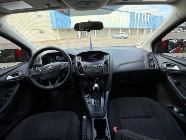 Червоний Форд Фокус, об'ємом двигуна 2 л та пробігом 202 тис. км за 8700 $, фото 6 на Automoto.ua