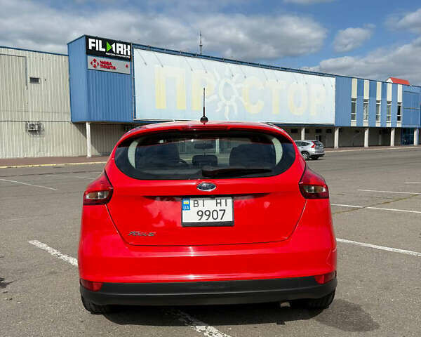 Червоний Форд Фокус, об'ємом двигуна 2 л та пробігом 202 тис. км за 8700 $, фото 5 на Automoto.ua