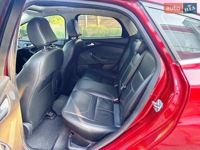 Красный Форд Фокус, объемом двигателя 2 л и пробегом 214 тыс. км за 8800 $, фото 22 на Automoto.ua