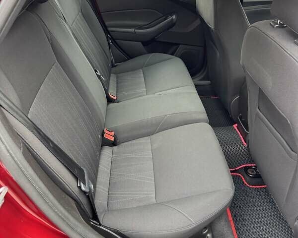 Красный Форд Фокус, объемом двигателя 2 л и пробегом 128 тыс. км за 8950 $, фото 28 на Automoto.ua