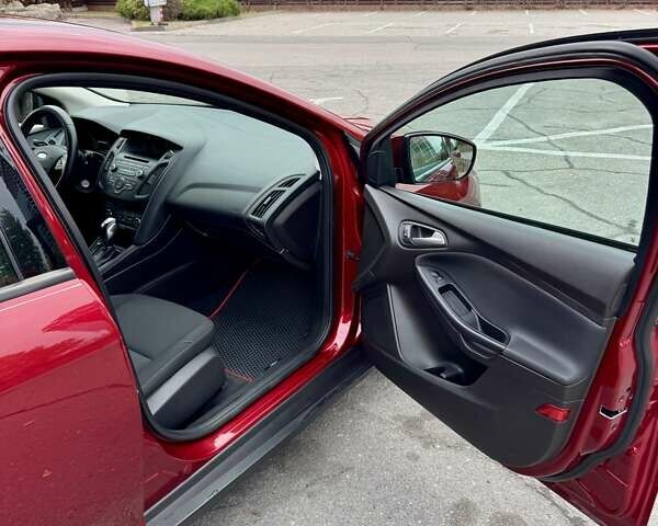 Красный Форд Фокус, объемом двигателя 2 л и пробегом 128 тыс. км за 8950 $, фото 30 на Automoto.ua