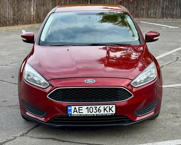 Красный Форд Фокус, объемом двигателя 2 л и пробегом 128 тыс. км за 8950 $, фото 1 на Automoto.ua