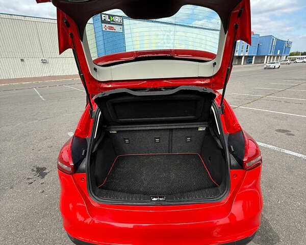 Червоний Форд Фокус, об'ємом двигуна 2 л та пробігом 202 тис. км за 8700 $, фото 7 на Automoto.ua