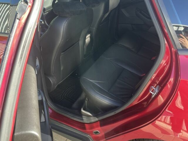 Красный Форд Фокус, объемом двигателя 2 л и пробегом 177 тыс. км за 8306 $, фото 14 на Automoto.ua