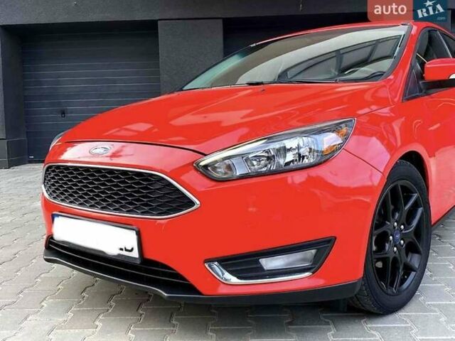 Червоний Форд Фокус, об'ємом двигуна 2 л та пробігом 128 тис. км за 9200 $, фото 1 на Automoto.ua