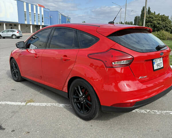 Красный Форд Фокус, объемом двигателя 2 л и пробегом 202 тыс. км за 8700 $, фото 4 на Automoto.ua