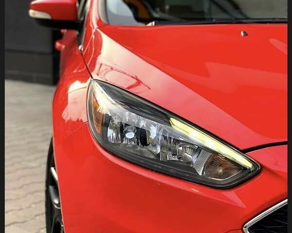 Червоний Форд Фокус, об'ємом двигуна 2 л та пробігом 128 тис. км за 9200 $, фото 3 на Automoto.ua