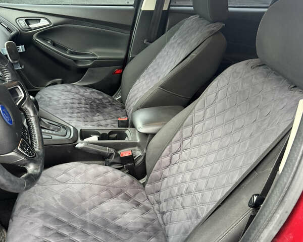 Красный Форд Фокус, объемом двигателя 2 л и пробегом 160 тыс. км за 8200 $, фото 12 на Automoto.ua