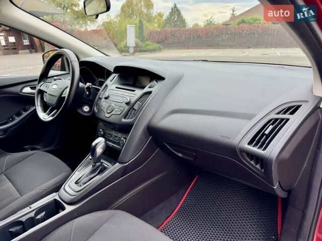 Красный Форд Фокус, объемом двигателя 2 л и пробегом 128 тыс. км за 8950 $, фото 33 на Automoto.ua