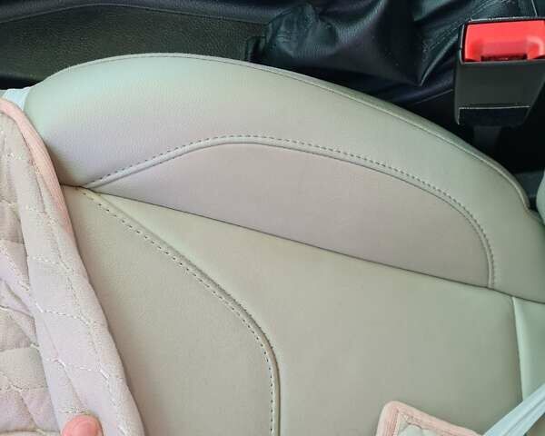 Красный Форд Фокус, объемом двигателя 2 л и пробегом 81 тыс. км за 8900 $, фото 53 на Automoto.ua