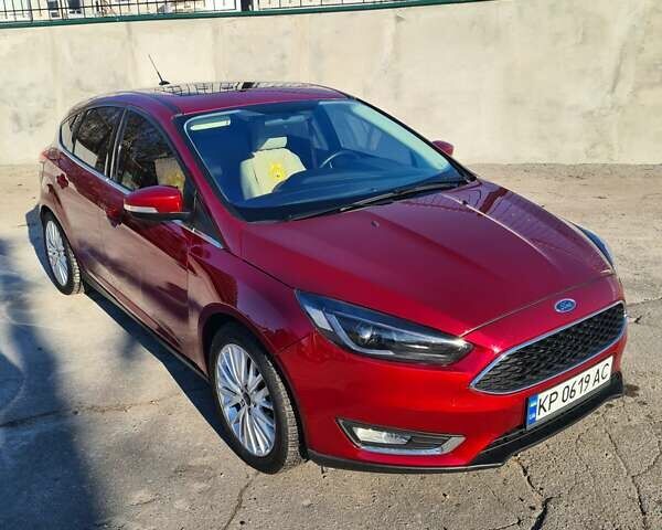 Красный Форд Фокус, объемом двигателя 2 л и пробегом 81 тыс. км за 8900 $, фото 1 на Automoto.ua