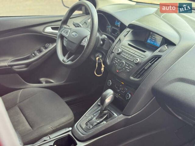 Красный Форд Фокус, объемом двигателя 2 л и пробегом 220 тыс. км за 7500 $, фото 16 на Automoto.ua