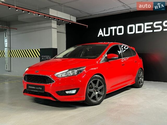 Червоний Форд Фокус, об'ємом двигуна 2 л та пробігом 120 тис. км за 9200 $, фото 1 на Automoto.ua