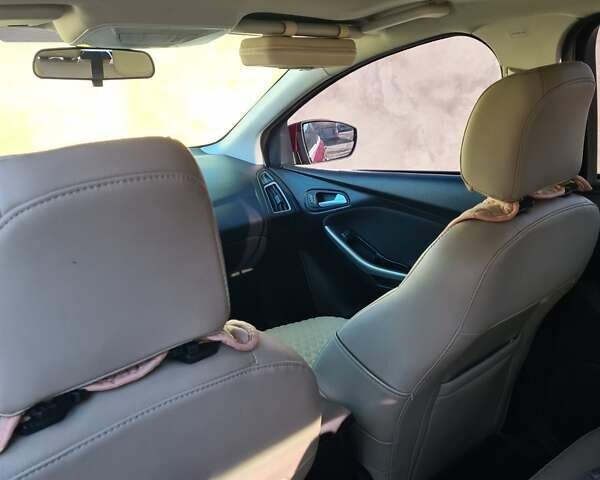 Красный Форд Фокус, объемом двигателя 2 л и пробегом 81 тыс. км за 8900 $, фото 45 на Automoto.ua
