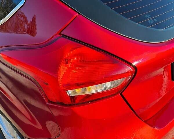 Красный Форд Фокус, объемом двигателя 2 л и пробегом 81 тыс. км за 8900 $, фото 37 на Automoto.ua