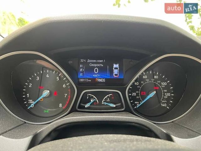 Красный Форд Фокус, объемом двигателя 2 л и пробегом 115 тыс. км за 11950 $, фото 12 на Automoto.ua