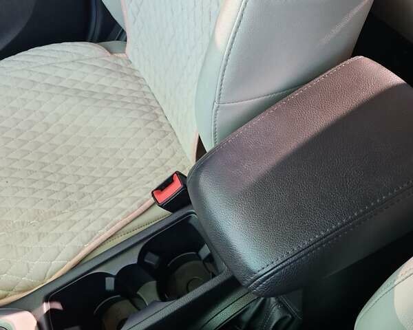 Красный Форд Фокус, объемом двигателя 2 л и пробегом 81 тыс. км за 8900 $, фото 83 на Automoto.ua