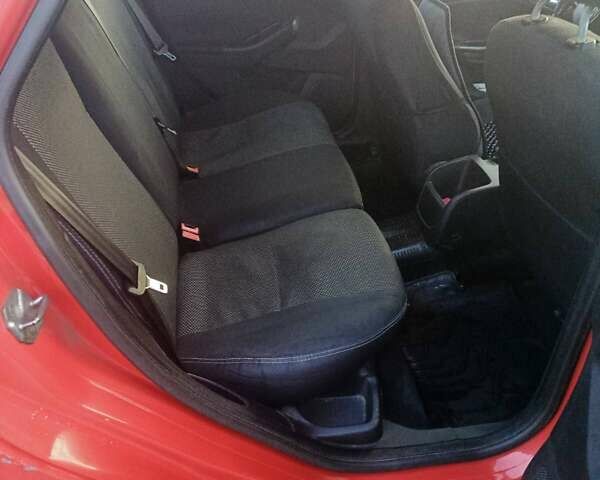 Червоний Форд Фокус, об'ємом двигуна 1.6 л та пробігом 152 тис. км за 8500 $, фото 3 на Automoto.ua