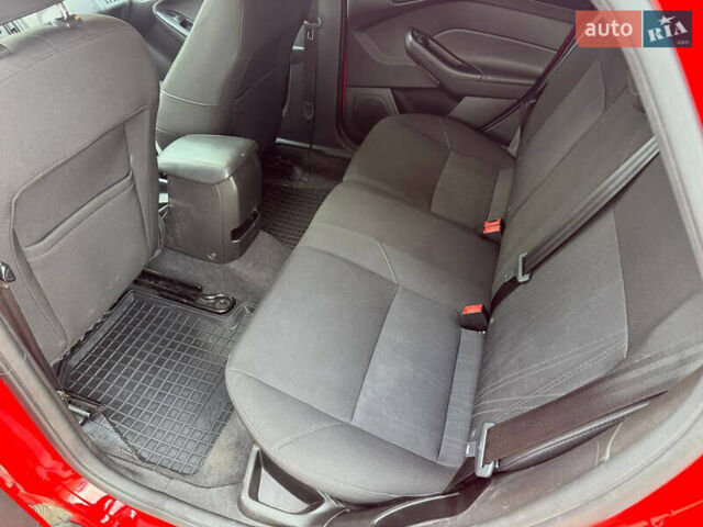 Красный Форд Фокус, объемом двигателя 2 л и пробегом 220 тыс. км за 7500 $, фото 20 на Automoto.ua