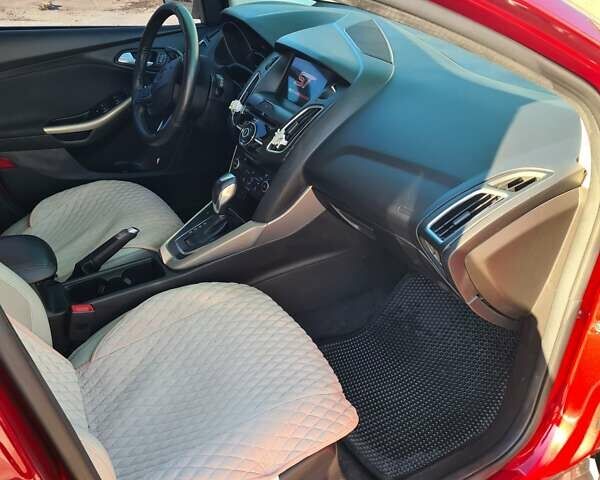 Красный Форд Фокус, объемом двигателя 2 л и пробегом 81 тыс. км за 8900 $, фото 43 на Automoto.ua