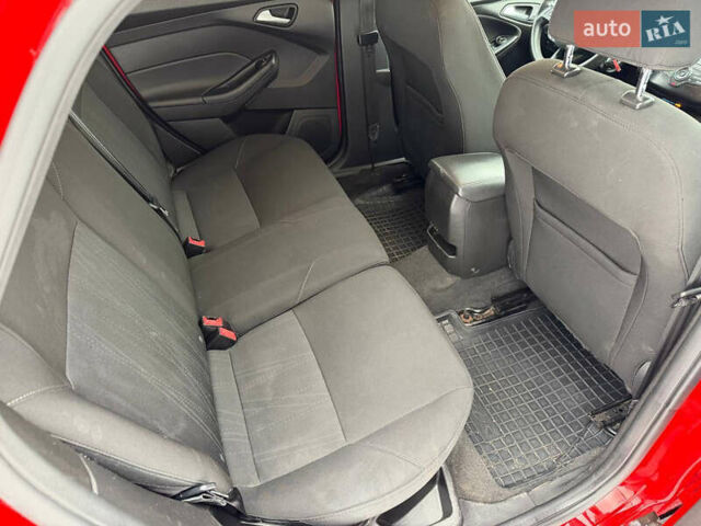 Червоний Форд Фокус, об'ємом двигуна 2 л та пробігом 220 тис. км за 7850 $, фото 17 на Automoto.ua