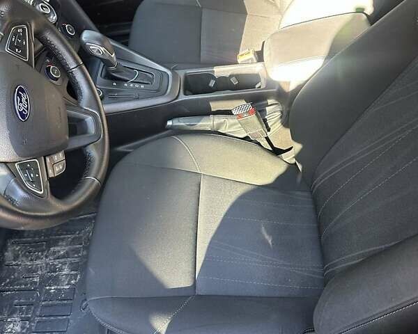 Червоний Форд Фокус, об'ємом двигуна 2 л та пробігом 88 тис. км за 8500 $, фото 7 на Automoto.ua