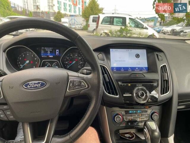 Красный Форд Фокус, объемом двигателя 2 л и пробегом 115 тыс. км за 11950 $, фото 11 на Automoto.ua