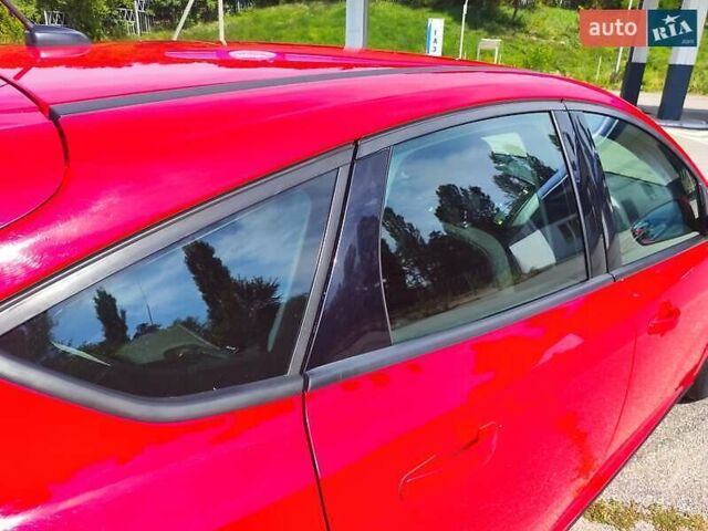 Червоний Форд Фокус, об'ємом двигуна 2 л та пробігом 149 тис. км за 7777 $, фото 20 на Automoto.ua