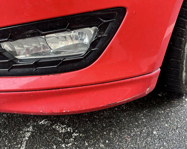 Красный Форд Фокус, объемом двигателя 1 л и пробегом 114 тыс. км за 7400 $, фото 13 на Automoto.ua