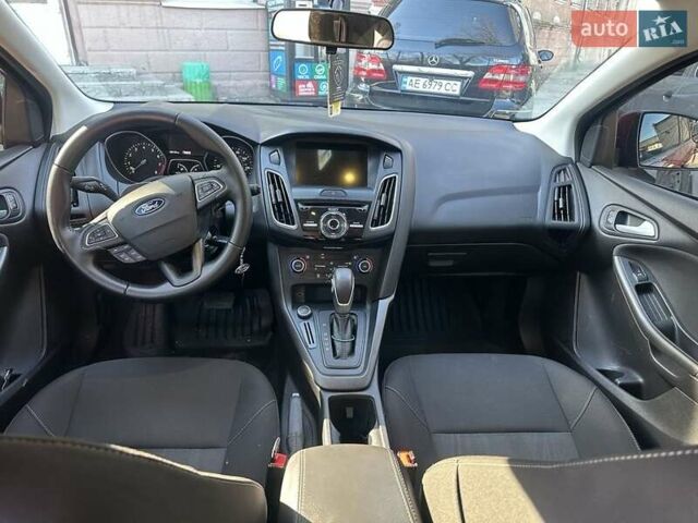 Червоний Форд Фокус, об'ємом двигуна 2 л та пробігом 88 тис. км за 8500 $, фото 9 на Automoto.ua