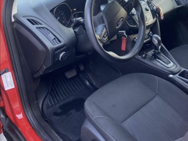 Красный Форд Фокус, объемом двигателя 2 л и пробегом 155 тыс. км за 6500 $, фото 2 на Automoto.ua