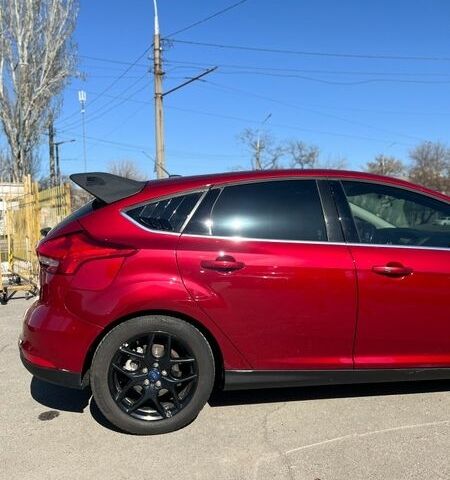 Красный Форд Фокус, объемом двигателя 2 л и пробегом 116 тыс. км за 9800 $, фото 5 на Automoto.ua